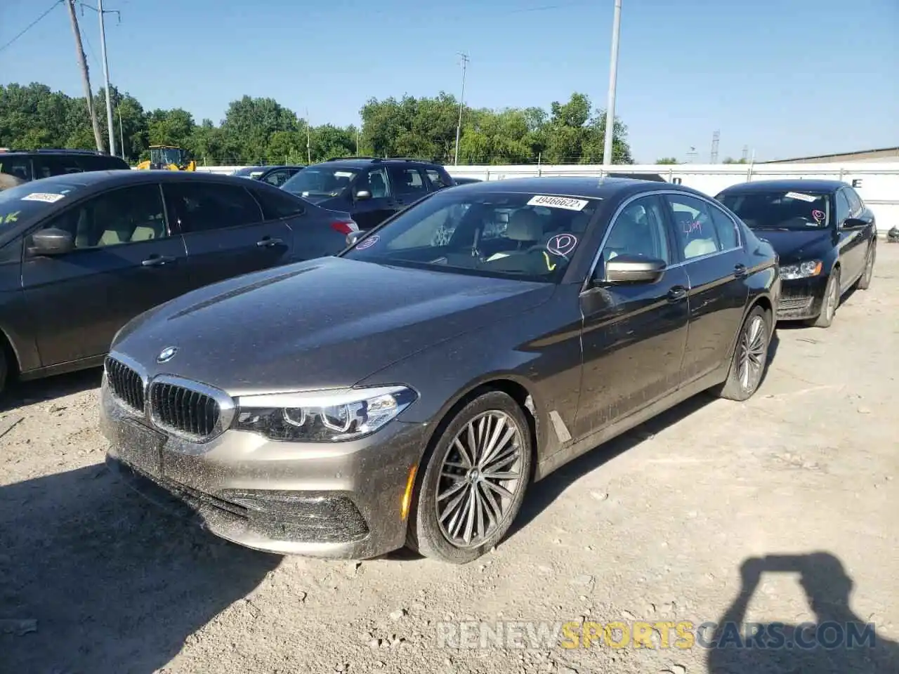 2 Фотография поврежденного автомобиля WBAJA7C52KWC77430 BMW 5 SERIES 2019