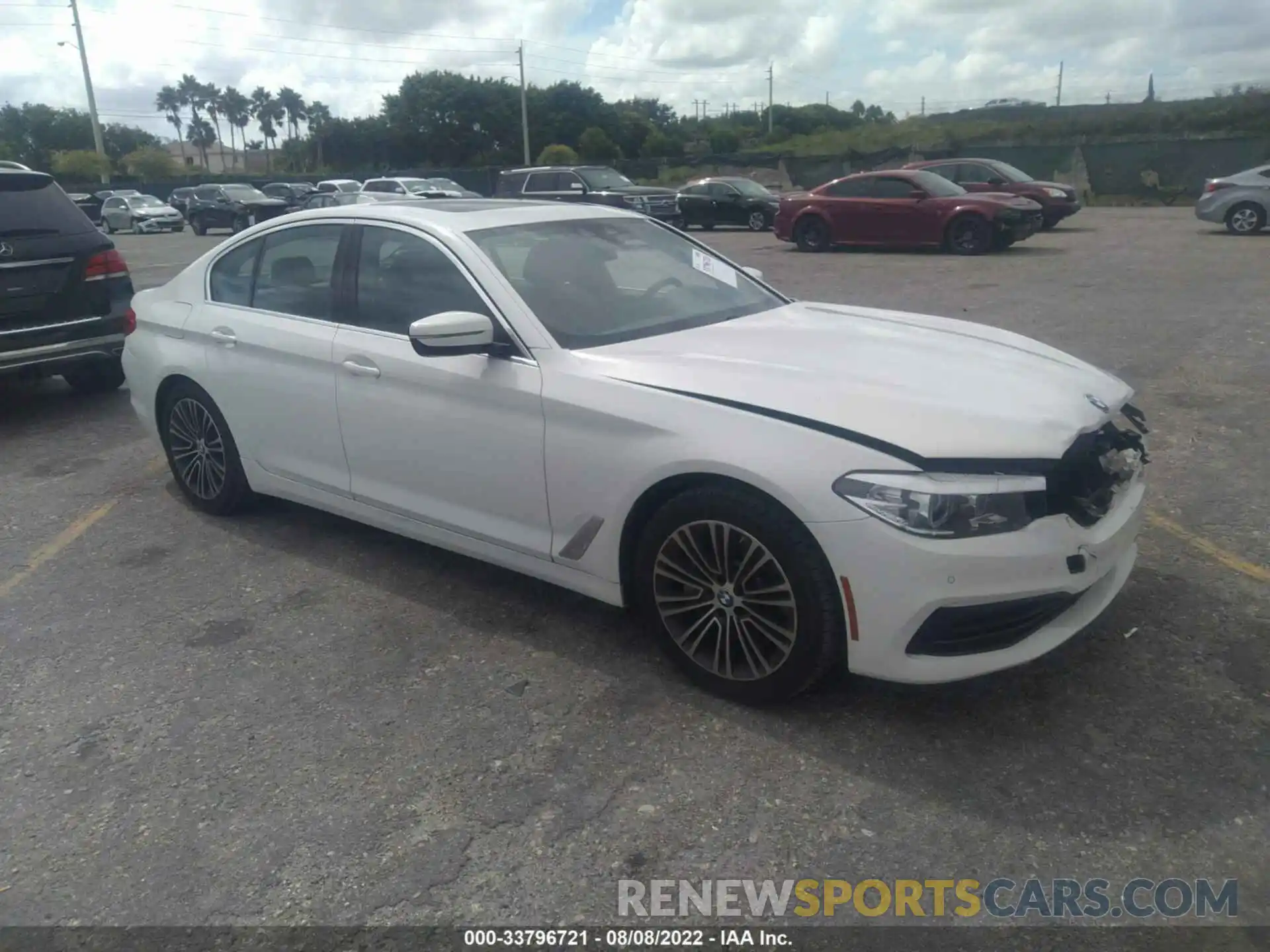 1 Photograph of a damaged car WBAJA7C52KWW18743 BMW 5 SERIES 2019