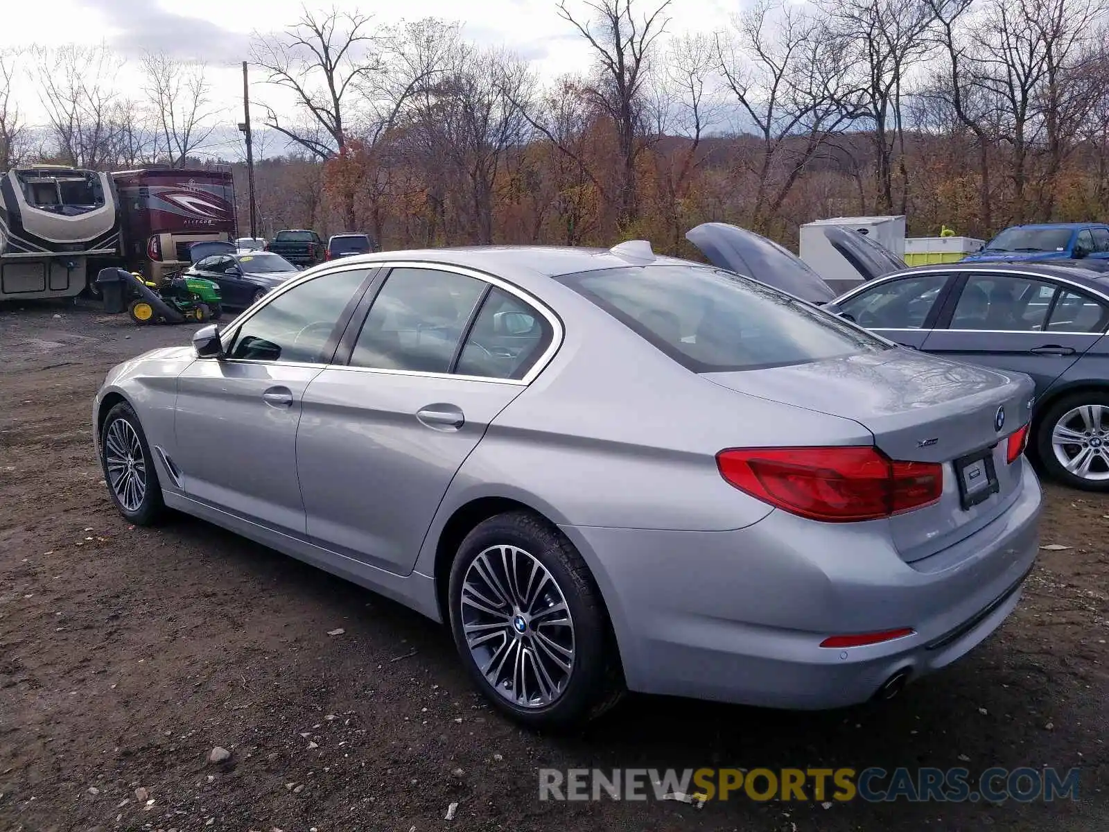 3 Photograph of a damaged car WBAJA7C52KWW19584 BMW 5 SERIES 2019