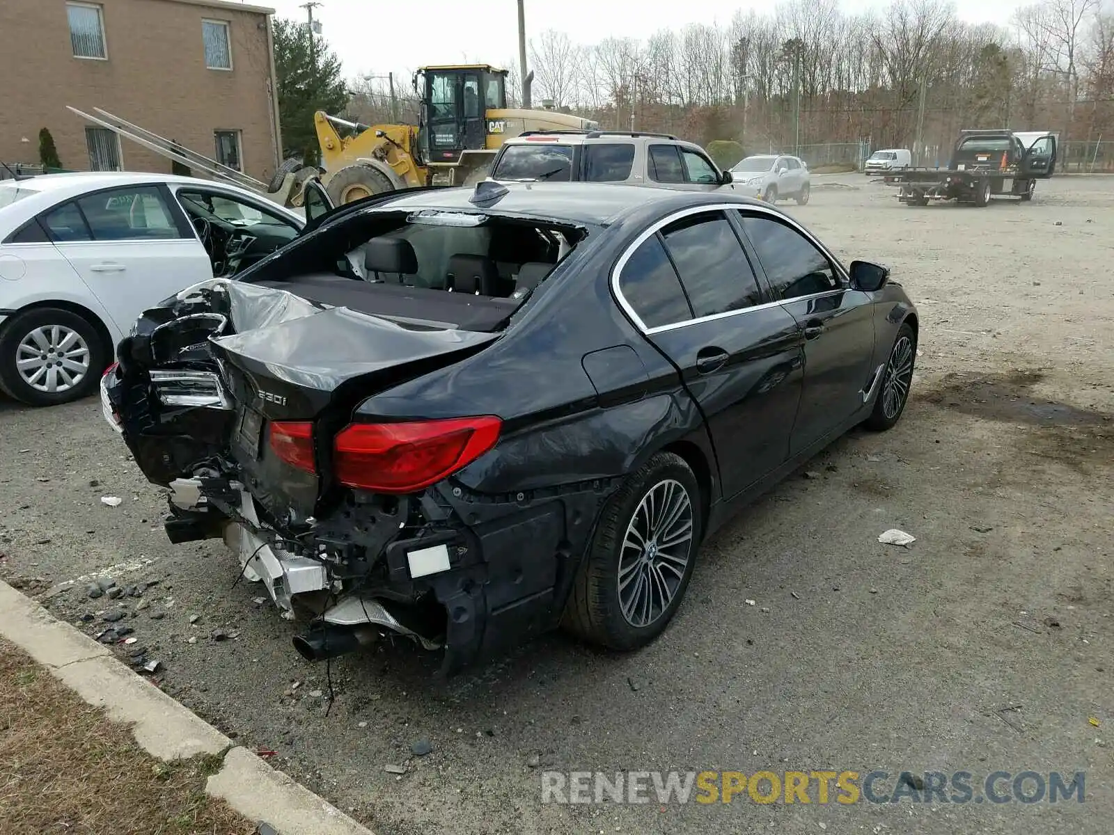 4 Фотография поврежденного автомобиля WBAJA7C52KWW41648 BMW 5 SERIES 2019