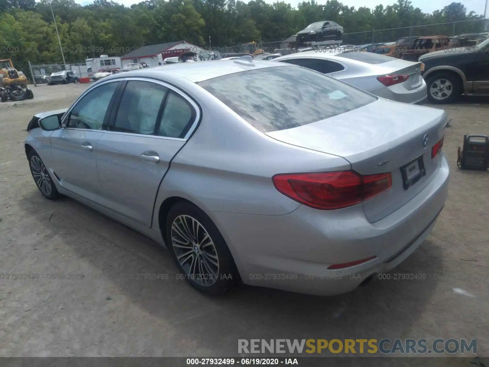 3 Photograph of a damaged car WBAJA7C52KWW45991 BMW 5 SERIES 2019