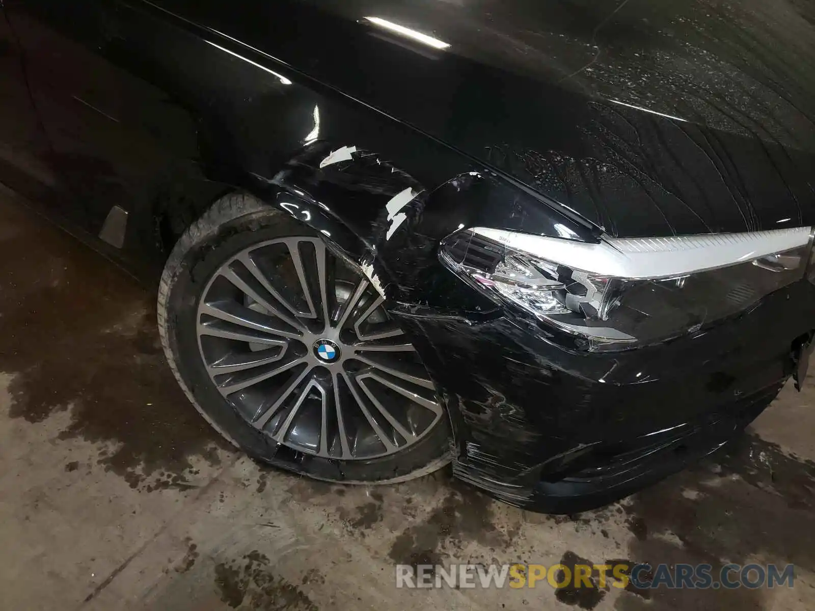 9 Photograph of a damaged car WBAJA7C53KG910170 BMW 5 SERIES 2019