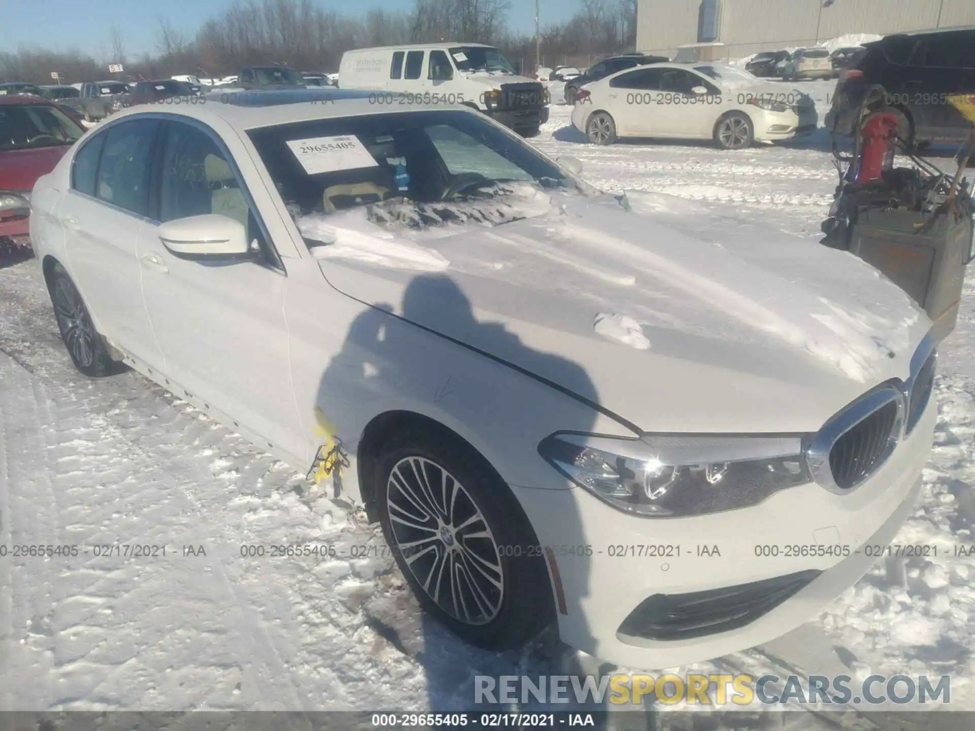 1 Photograph of a damaged car WBAJA7C53KWW09727 BMW 5 SERIES 2019