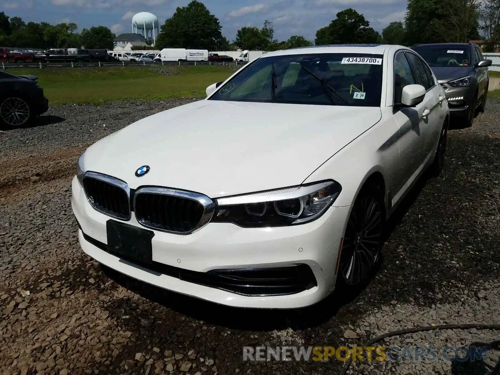 2 Photograph of a damaged car WBAJA7C53KWW12028 BMW 5 SERIES 2019