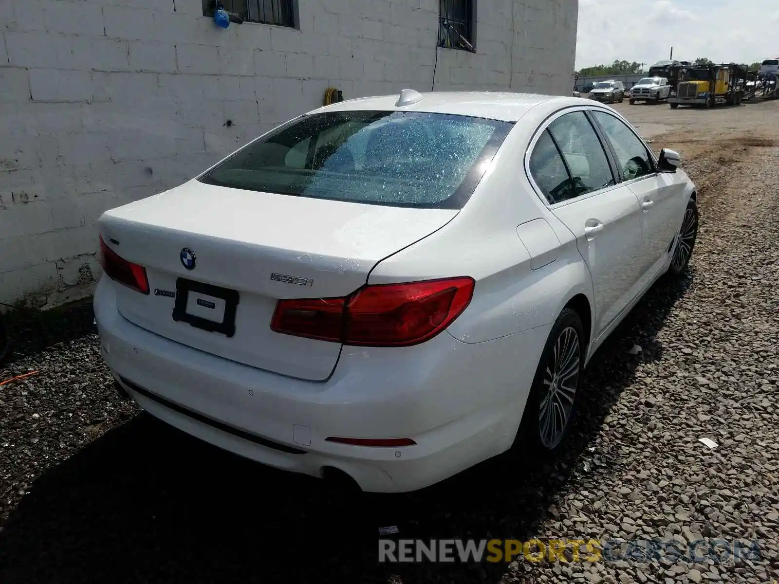 4 Photograph of a damaged car WBAJA7C53KWW12028 BMW 5 SERIES 2019