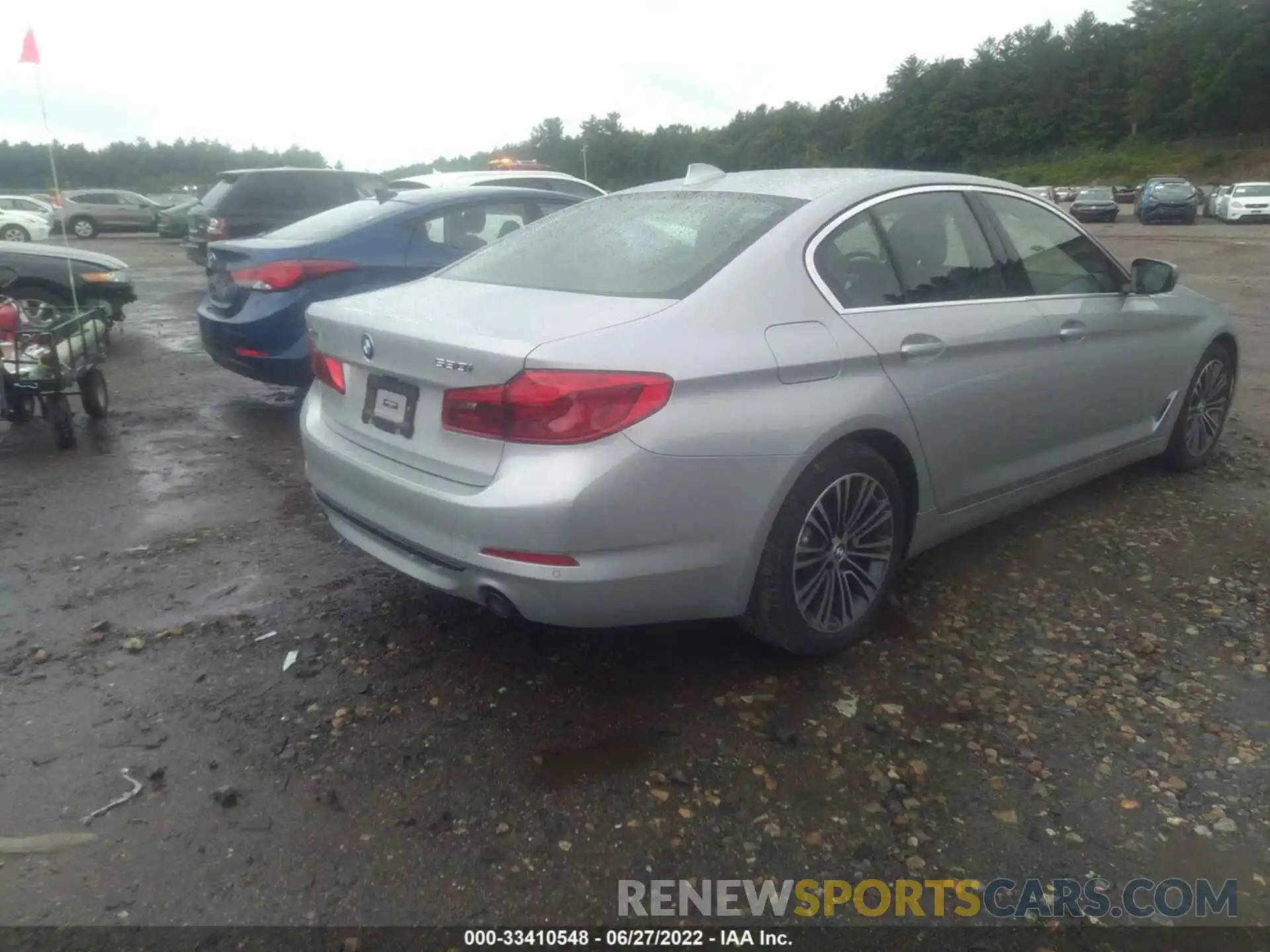 4 Photograph of a damaged car WBAJA7C53KWW12711 BMW 5 SERIES 2019