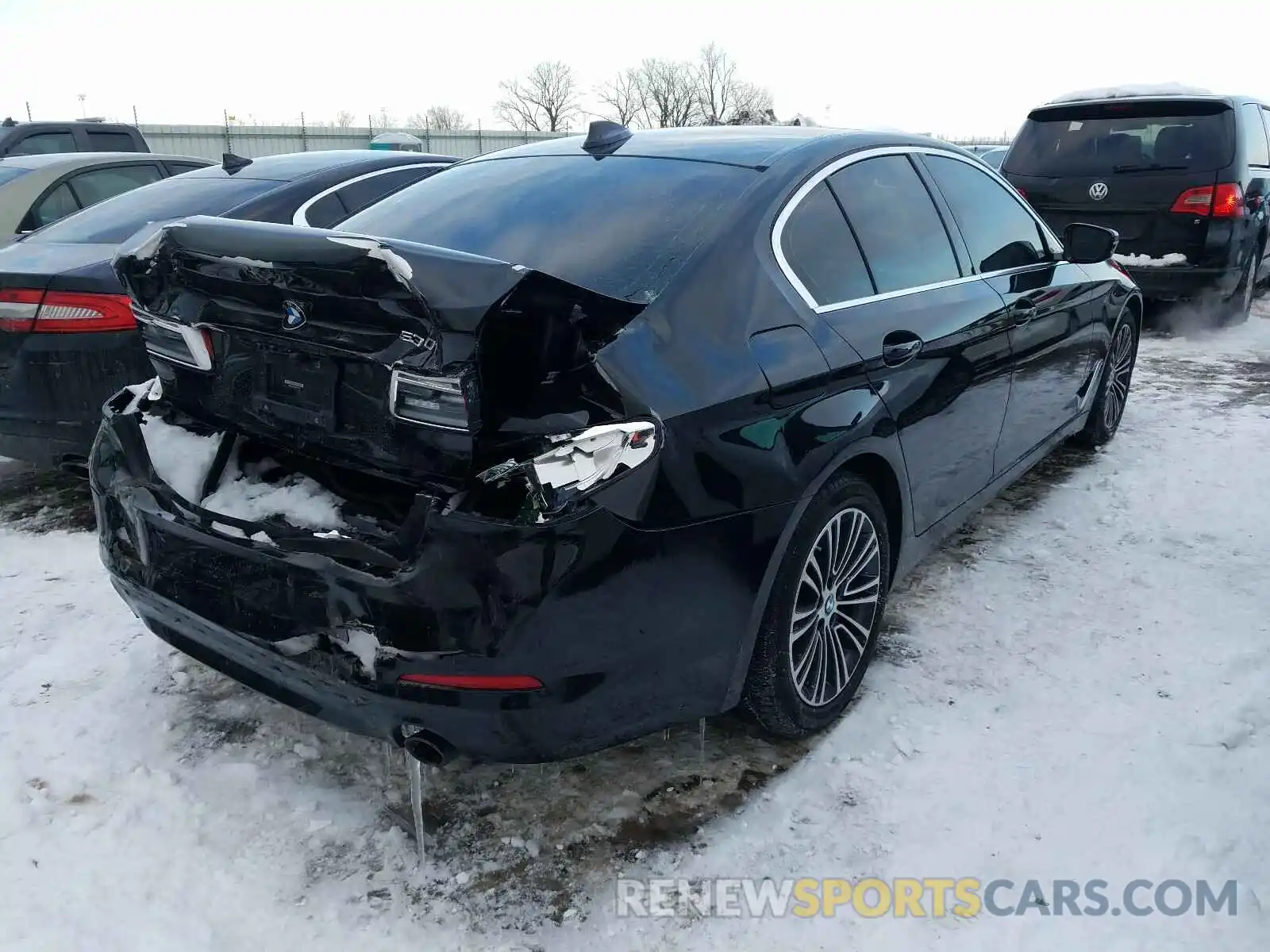 4 Photograph of a damaged car WBAJA7C53KWW13289 BMW 5 SERIES 2019