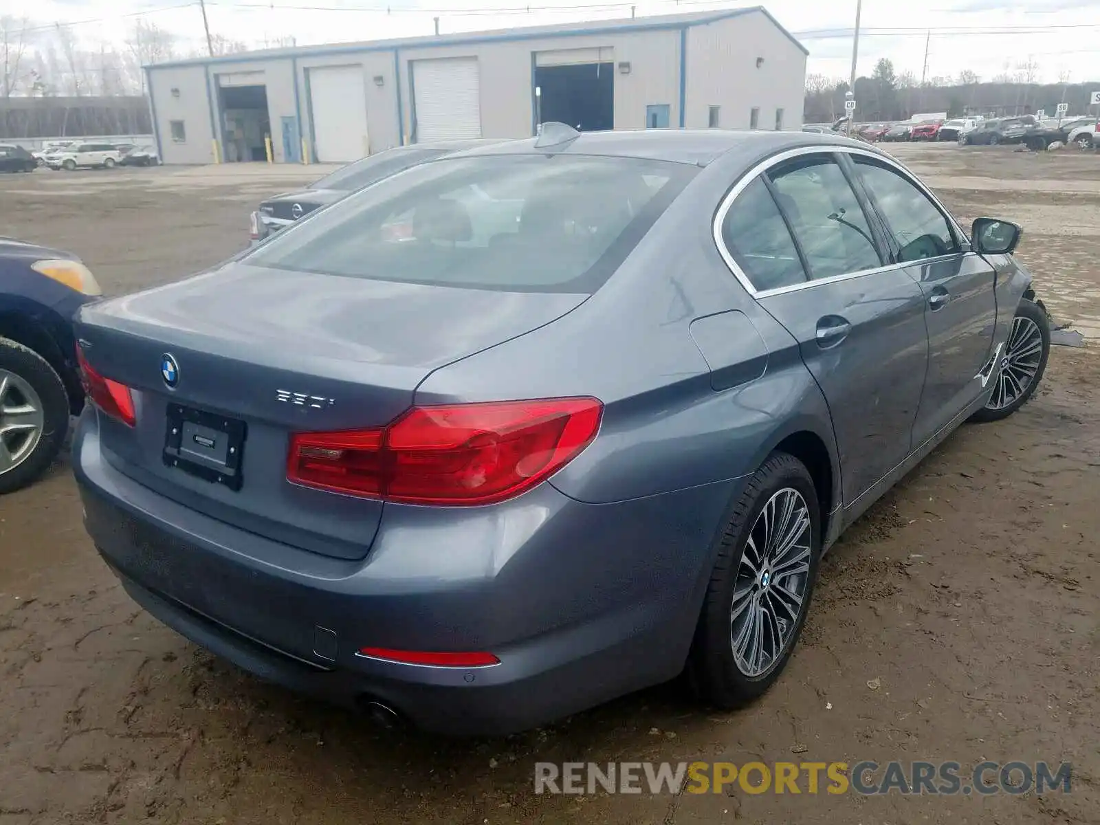 4 Photograph of a damaged car WBAJA7C53KWW25989 BMW 5 SERIES 2019