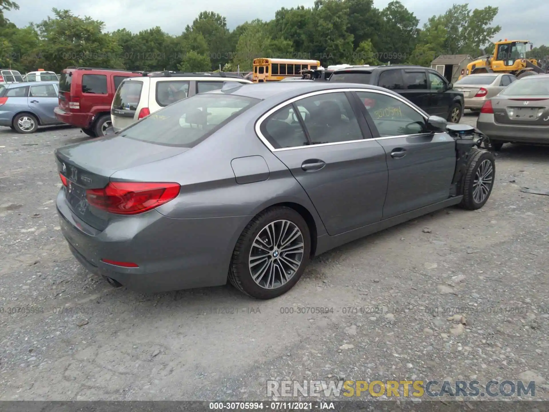 4 Photograph of a damaged car WBAJA7C53KWW41920 BMW 5 SERIES 2019