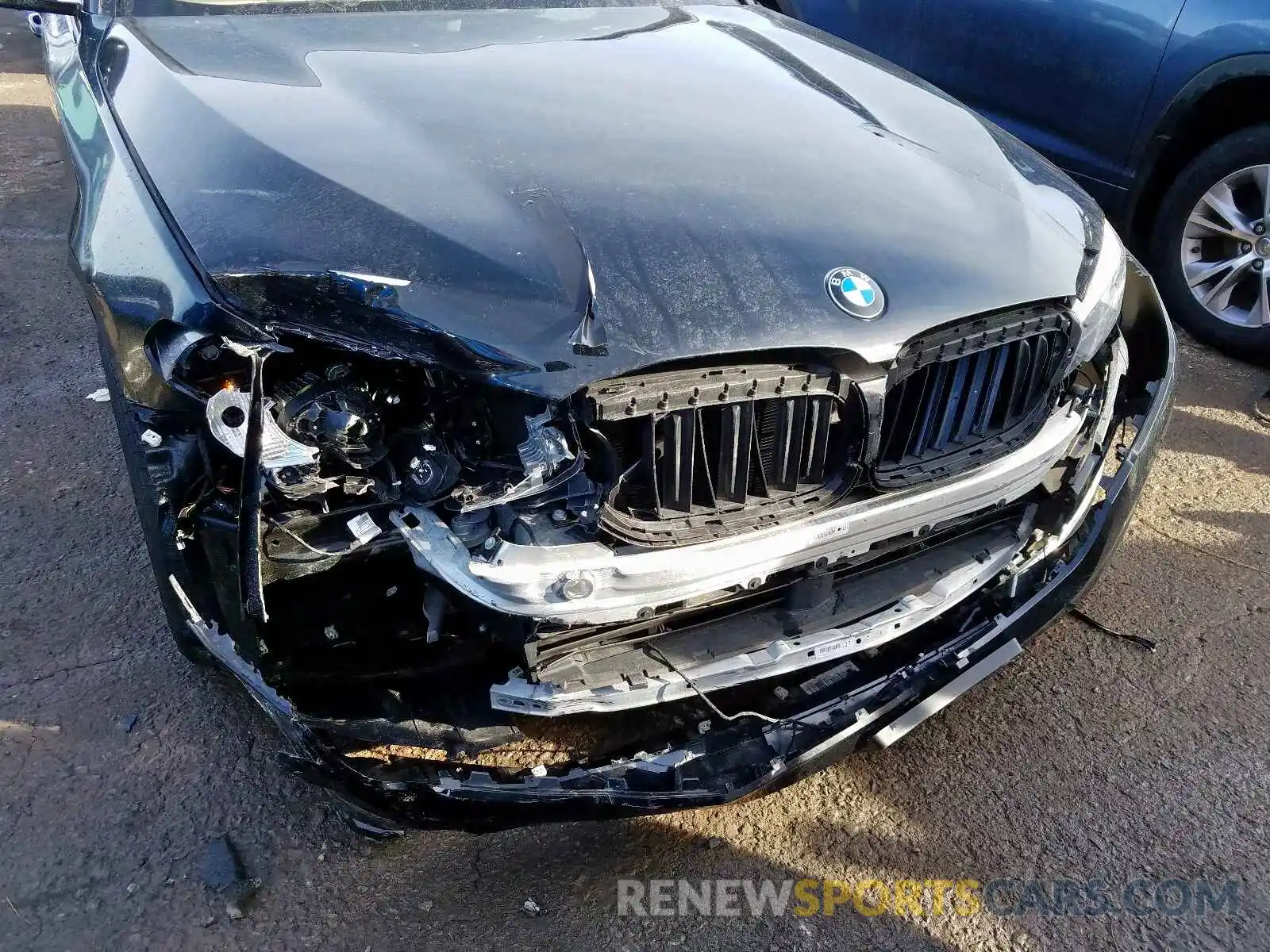 9 Photograph of a damaged car WBAJA7C54KG910596 BMW 5 SERIES 2019