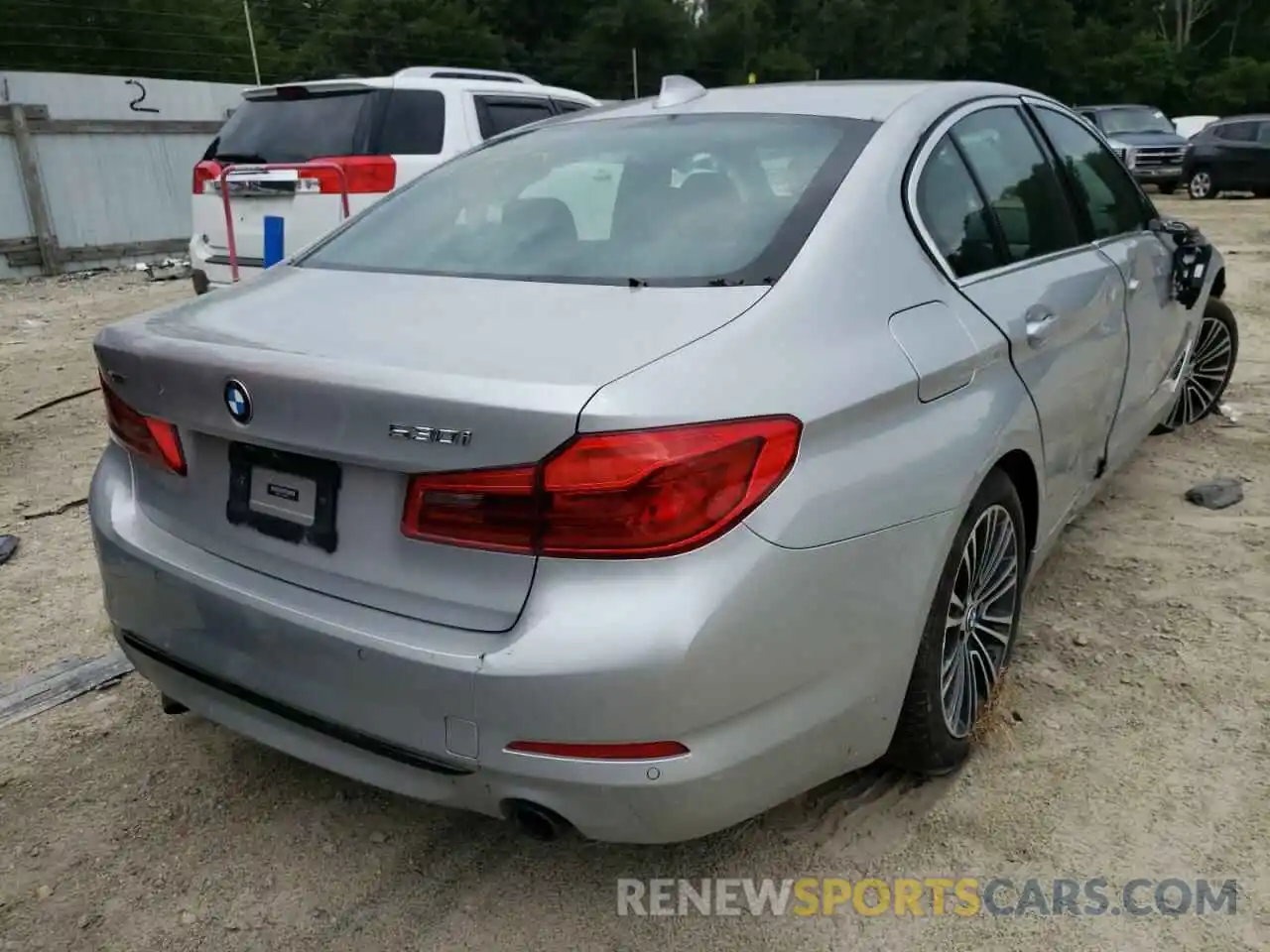 4 Photograph of a damaged car WBAJA7C54KG911327 BMW 5 SERIES 2019