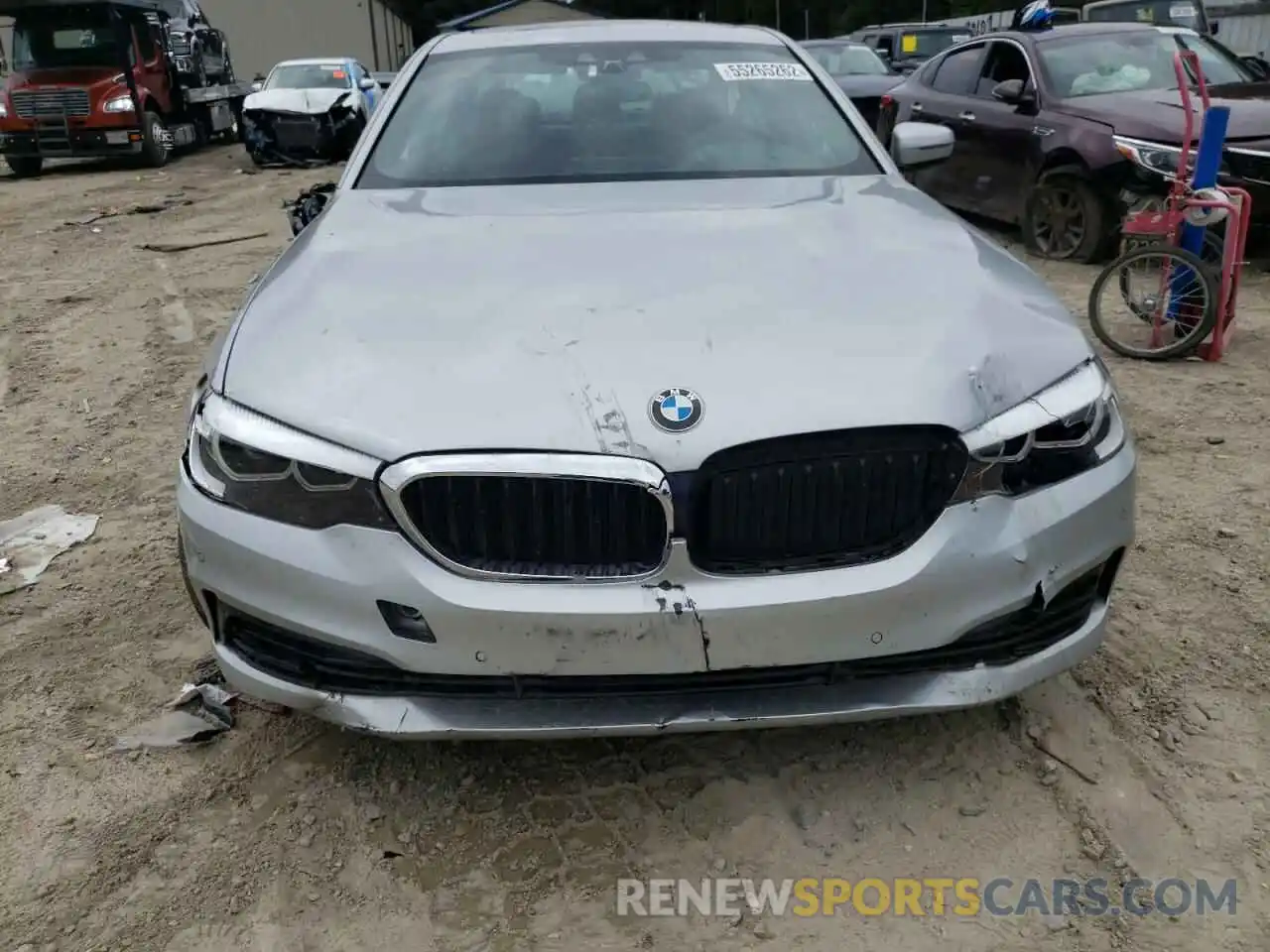 9 Фотография поврежденного автомобиля WBAJA7C54KG911327 BMW 5 SERIES 2019