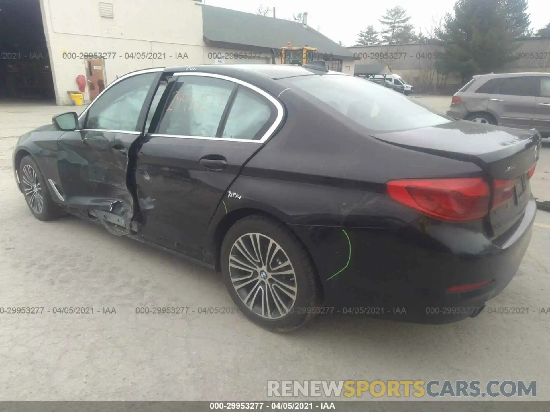 3 Photograph of a damaged car WBAJA7C54KWW18338 BMW 5 SERIES 2019