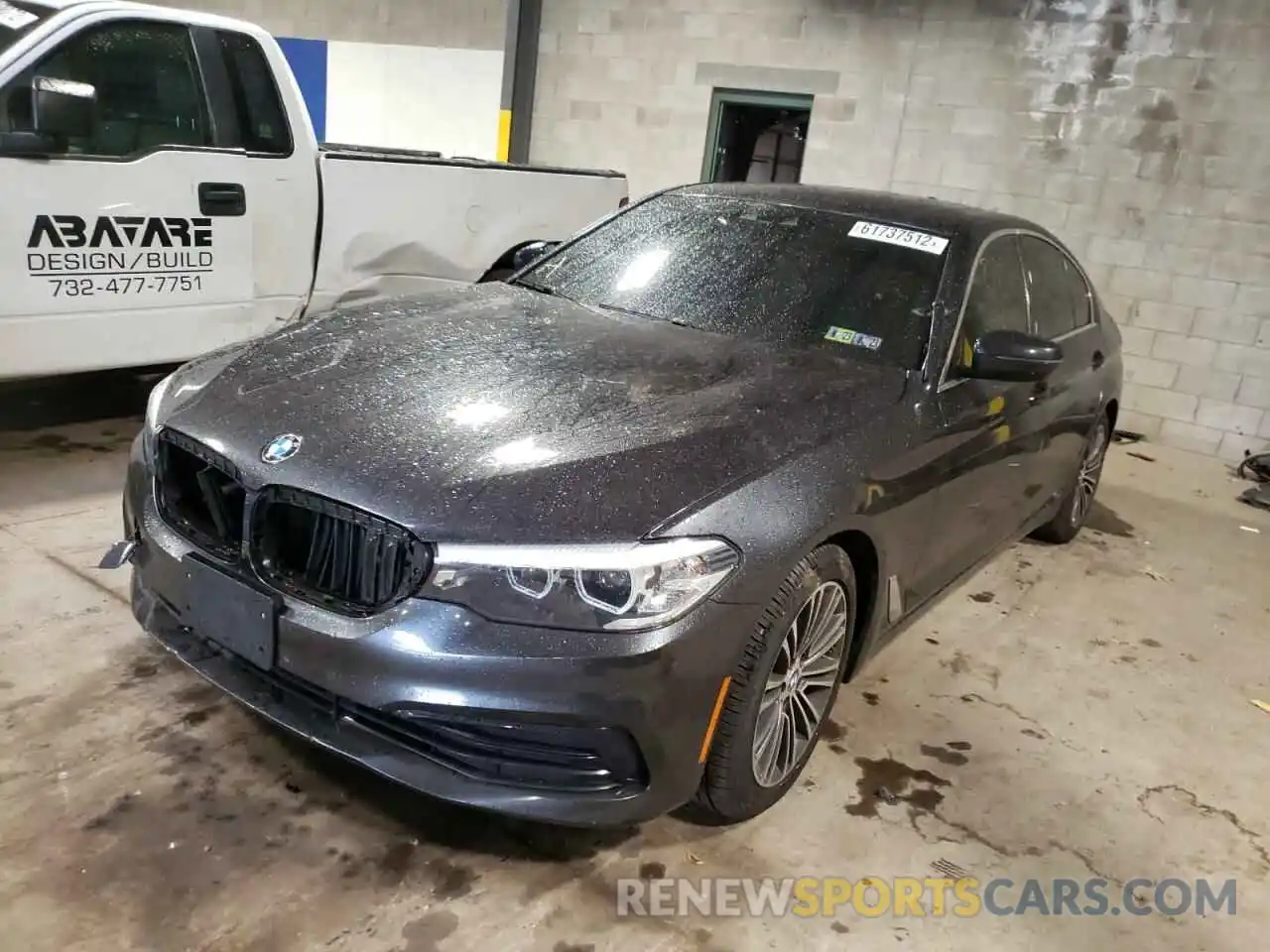 2 Фотография поврежденного автомобиля WBAJA7C54KWW18517 BMW 5 SERIES 2019