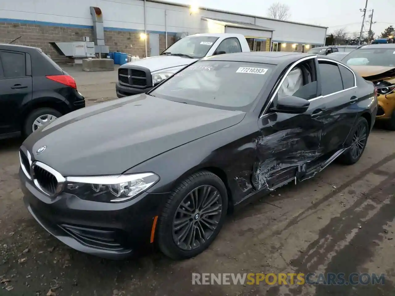 1 Photograph of a damaged car WBAJA7C55KG910557 BMW 5 SERIES 2019