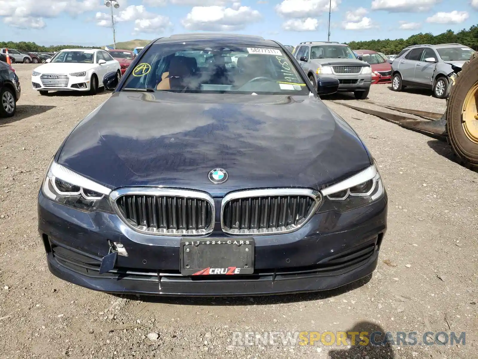 9 Photograph of a damaged car WBAJA7C55KG911059 BMW 5 SERIES 2019