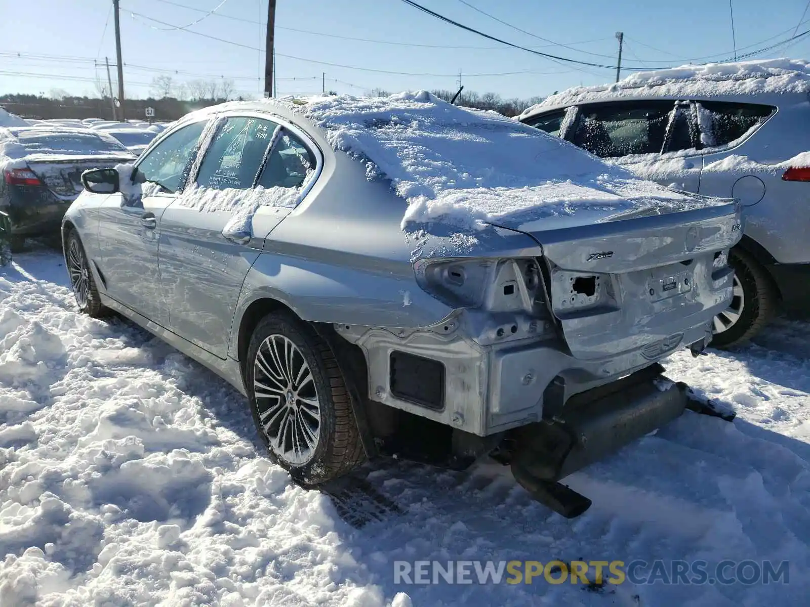 3 Фотография поврежденного автомобиля WBAJA7C55KWW04464 BMW 5 SERIES 2019