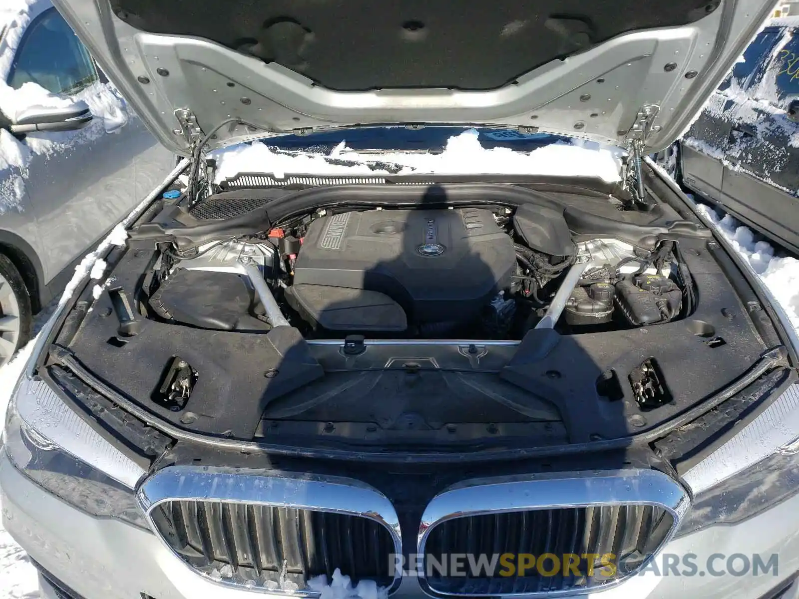 7 Фотография поврежденного автомобиля WBAJA7C55KWW04464 BMW 5 SERIES 2019