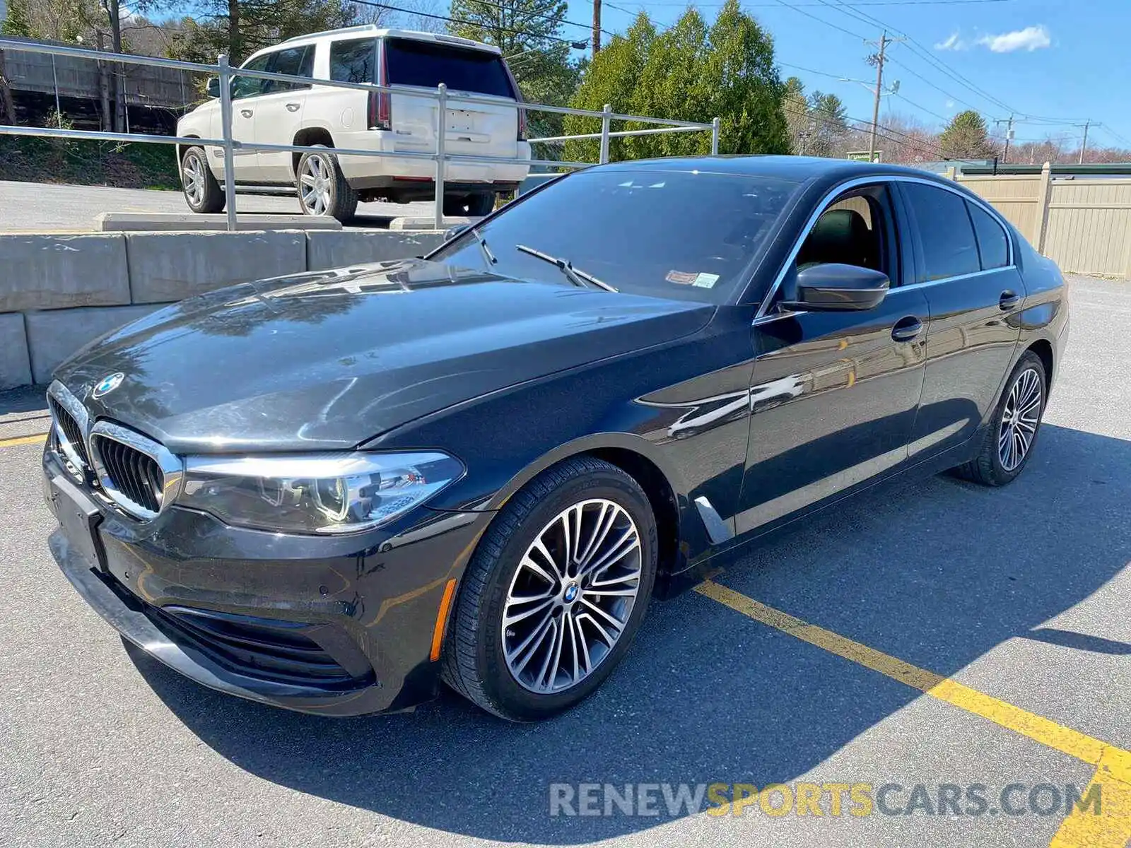 2 Photograph of a damaged car WBAJA7C55KWW17747 BMW 5 SERIES 2019