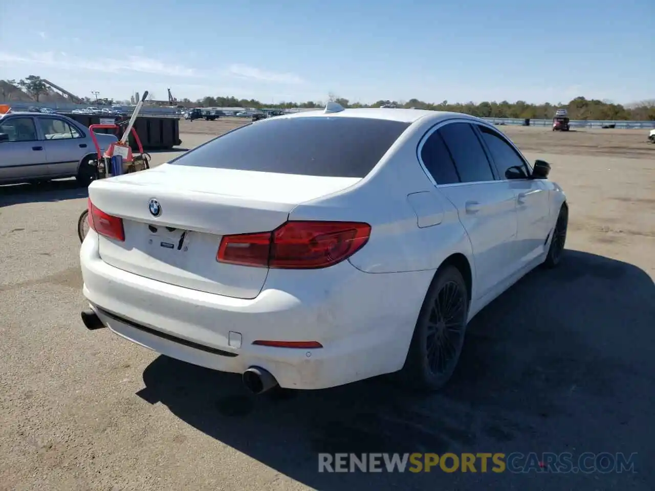 4 Photograph of a damaged car WBAJA7C55KWW18607 BMW 5 SERIES 2019