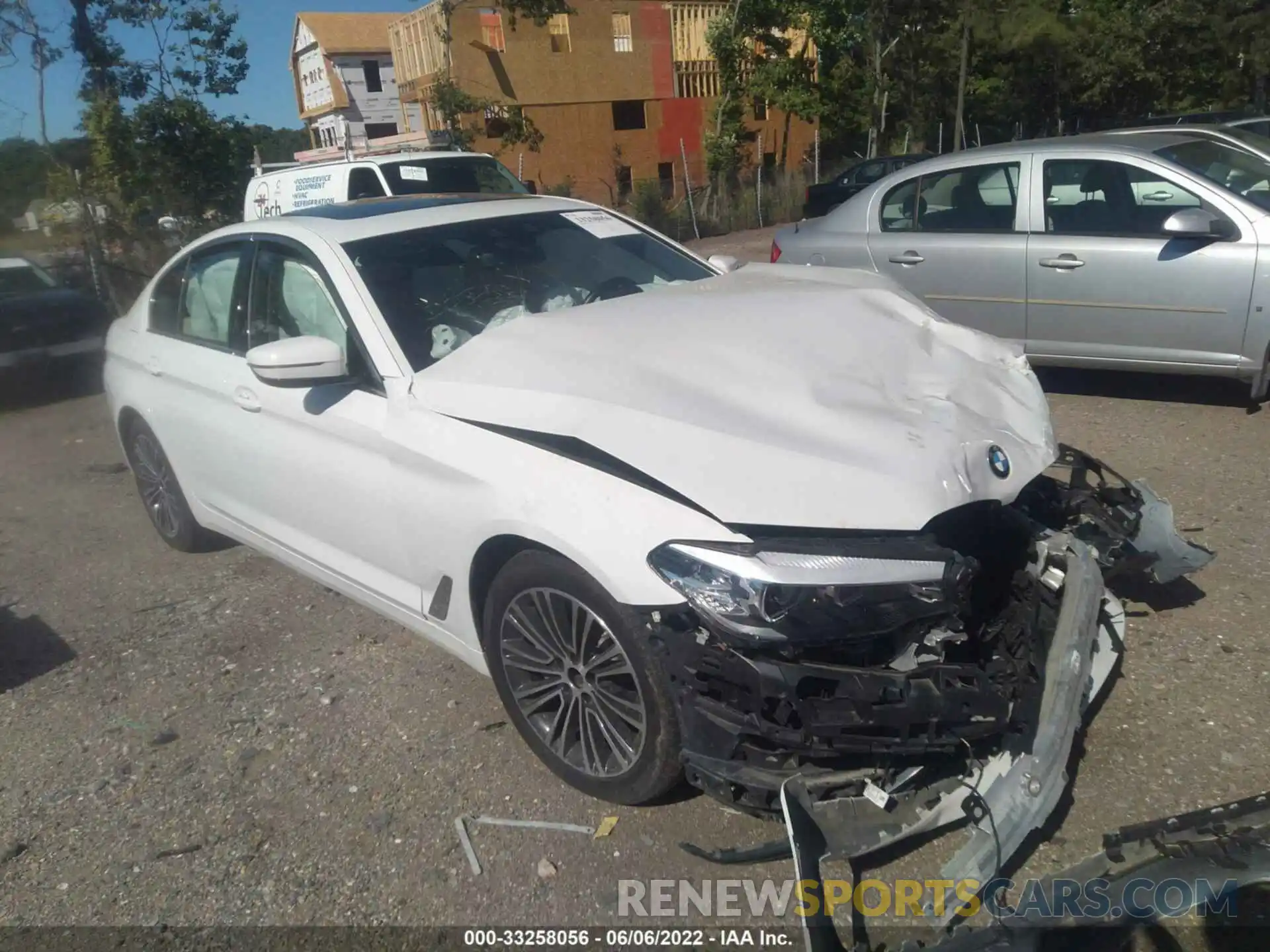 1 Photograph of a damaged car WBAJA7C55KWW39991 BMW 5 SERIES 2019