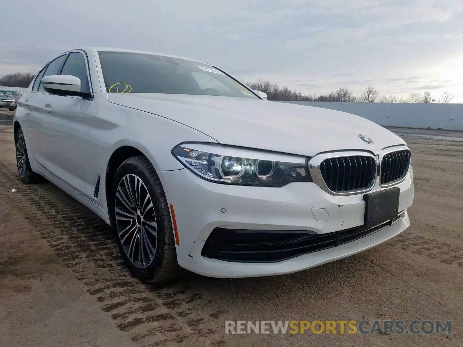 1 Photograph of a damaged car WBAJA7C56KG910020 BMW 5 SERIES 2019