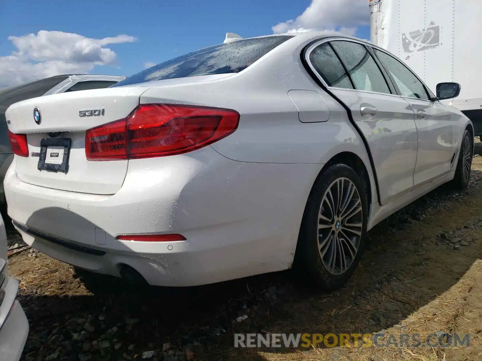 4 Photograph of a damaged car WBAJA7C56KG911250 BMW 5 SERIES 2019