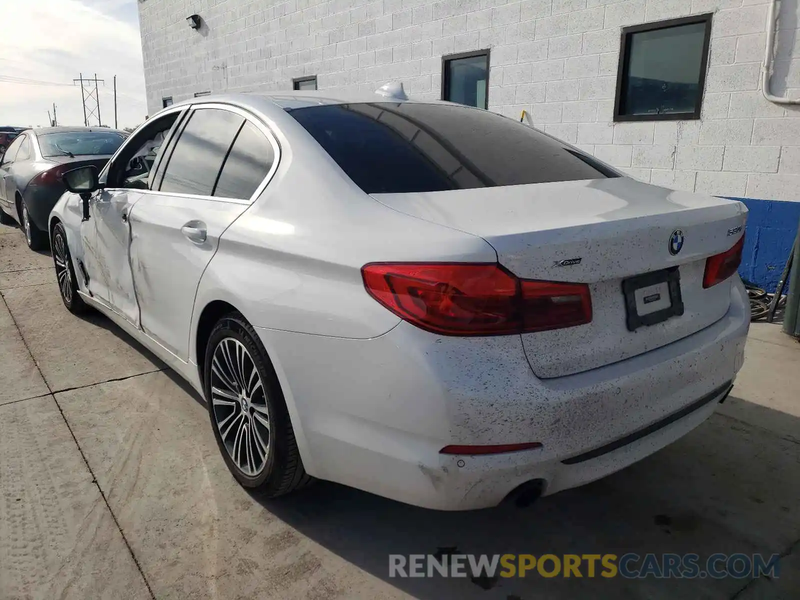 3 Photograph of a damaged car WBAJA7C56KG912639 BMW 5 SERIES 2019