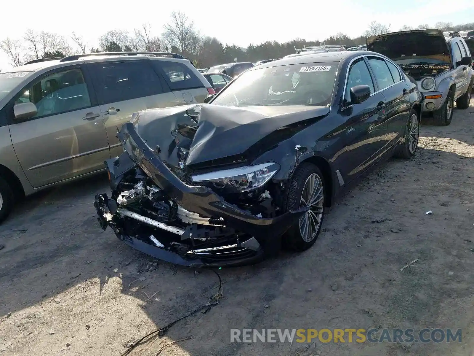 2 Фотография поврежденного автомобиля WBAJA7C56KWC77706 BMW 5 SERIES 2019