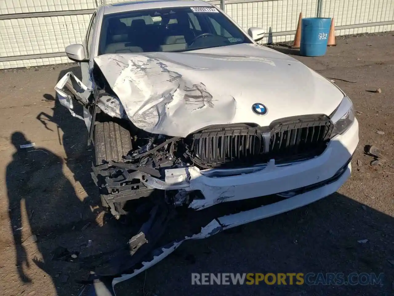 9 Photograph of a damaged car WBAJA7C56KWW05400 BMW 5 SERIES 2019