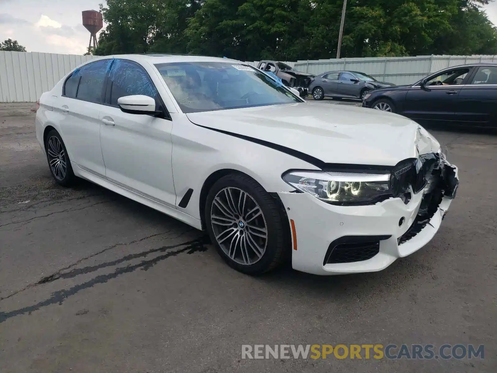 1 Photograph of a damaged car WBAJA7C56KWW12735 BMW 5 SERIES 2019