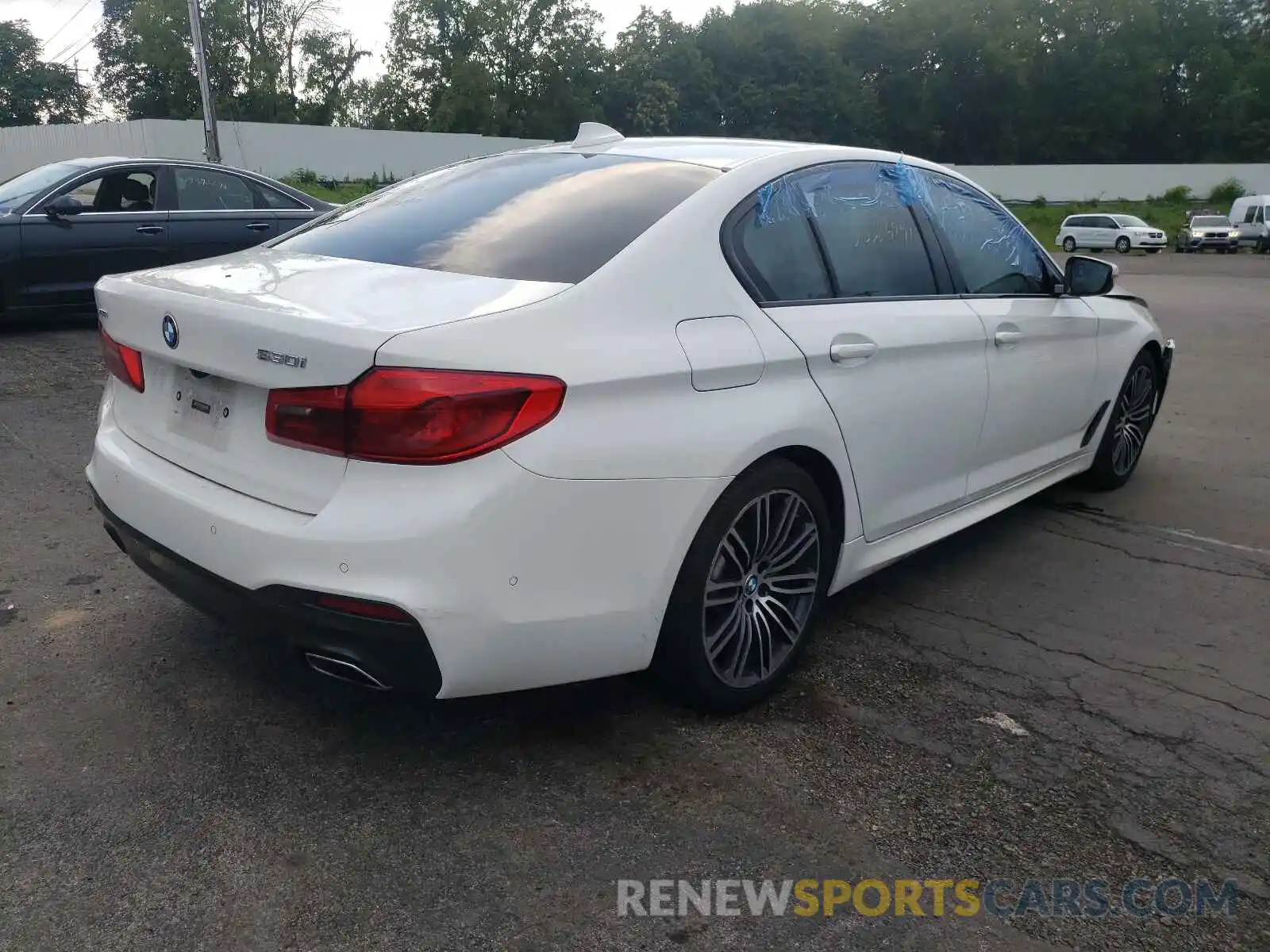 4 Фотография поврежденного автомобиля WBAJA7C56KWW12735 BMW 5 SERIES 2019