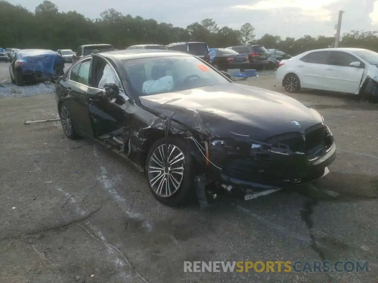 1 Photograph of a damaged car WBAJA7C56KWW17384 BMW 5 SERIES 2019