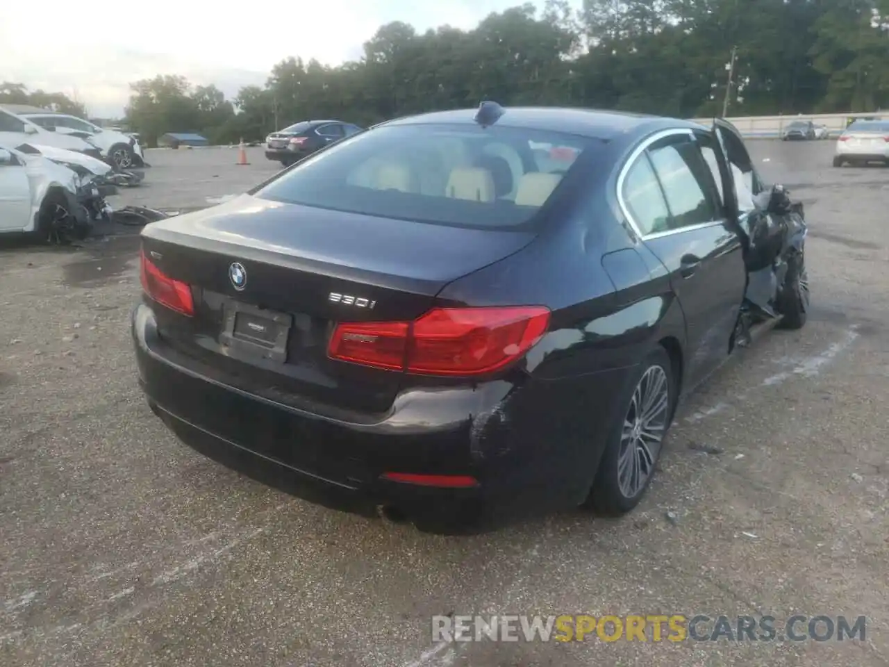 4 Photograph of a damaged car WBAJA7C56KWW17384 BMW 5 SERIES 2019