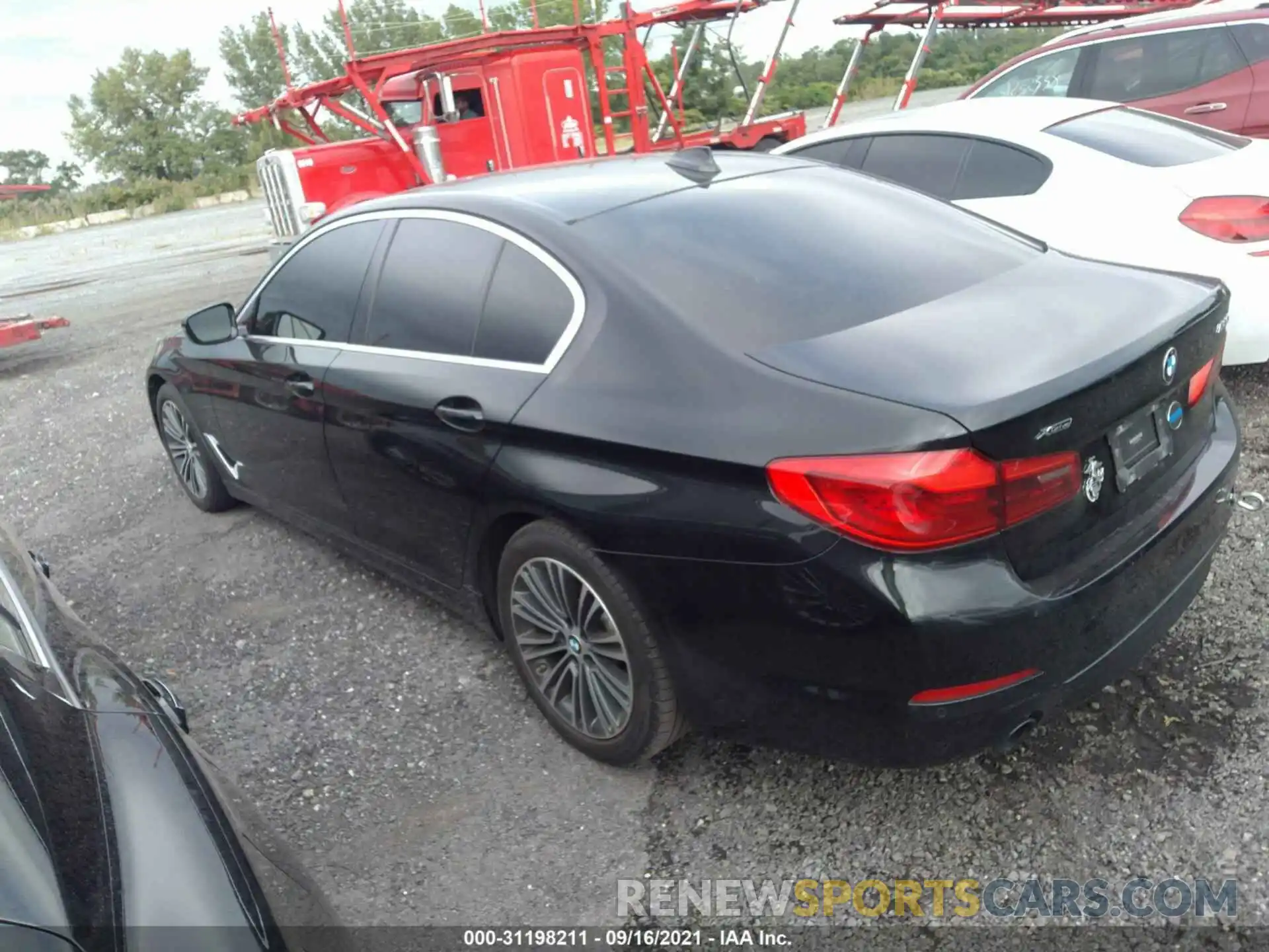 3 Фотография поврежденного автомобиля WBAJA7C56KWW20382 BMW 5 SERIES 2019