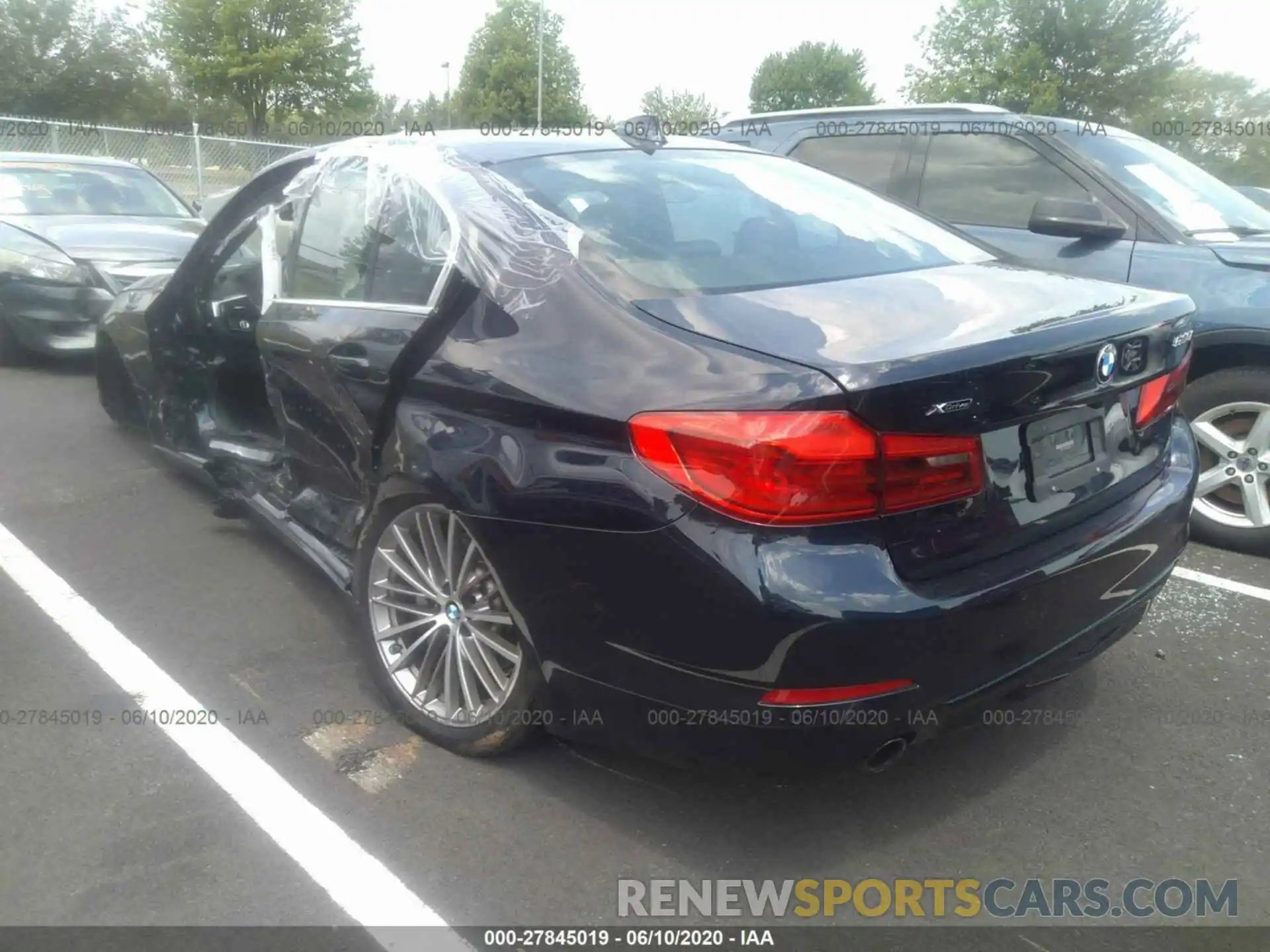 3 Photograph of a damaged car WBAJA7C56KWW25324 BMW 5 SERIES 2019