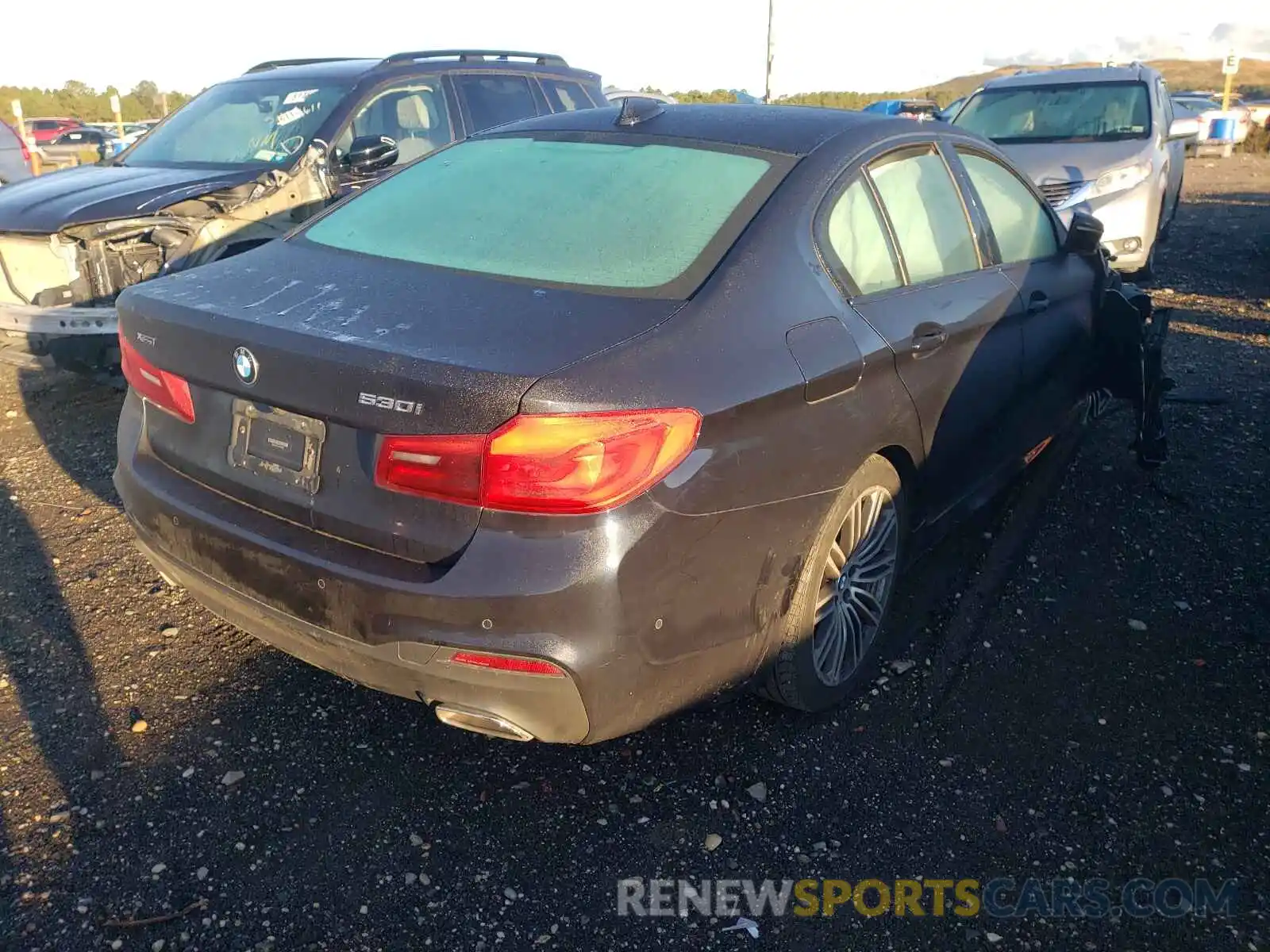 4 Photograph of a damaged car WBAJA7C57KG909779 BMW 5 SERIES 2019