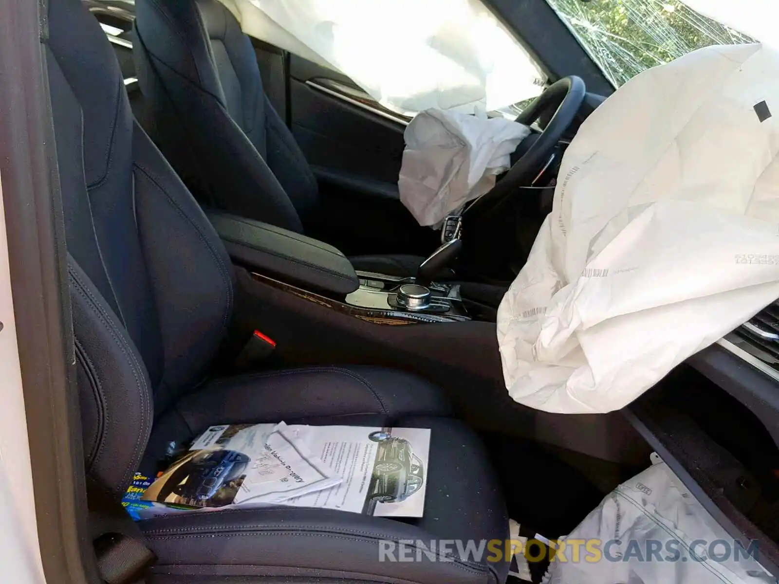 5 Photograph of a damaged car WBAJA7C57KG909877 BMW 5 SERIES 2019