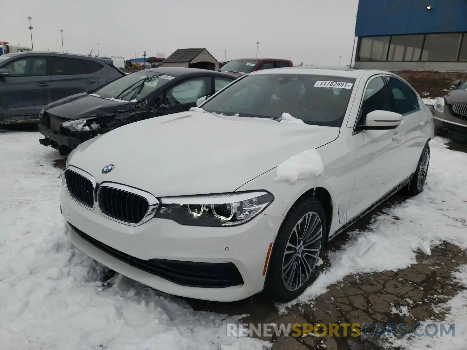 2 Photograph of a damaged car WBAJA7C57KG910396 BMW 5 SERIES 2019