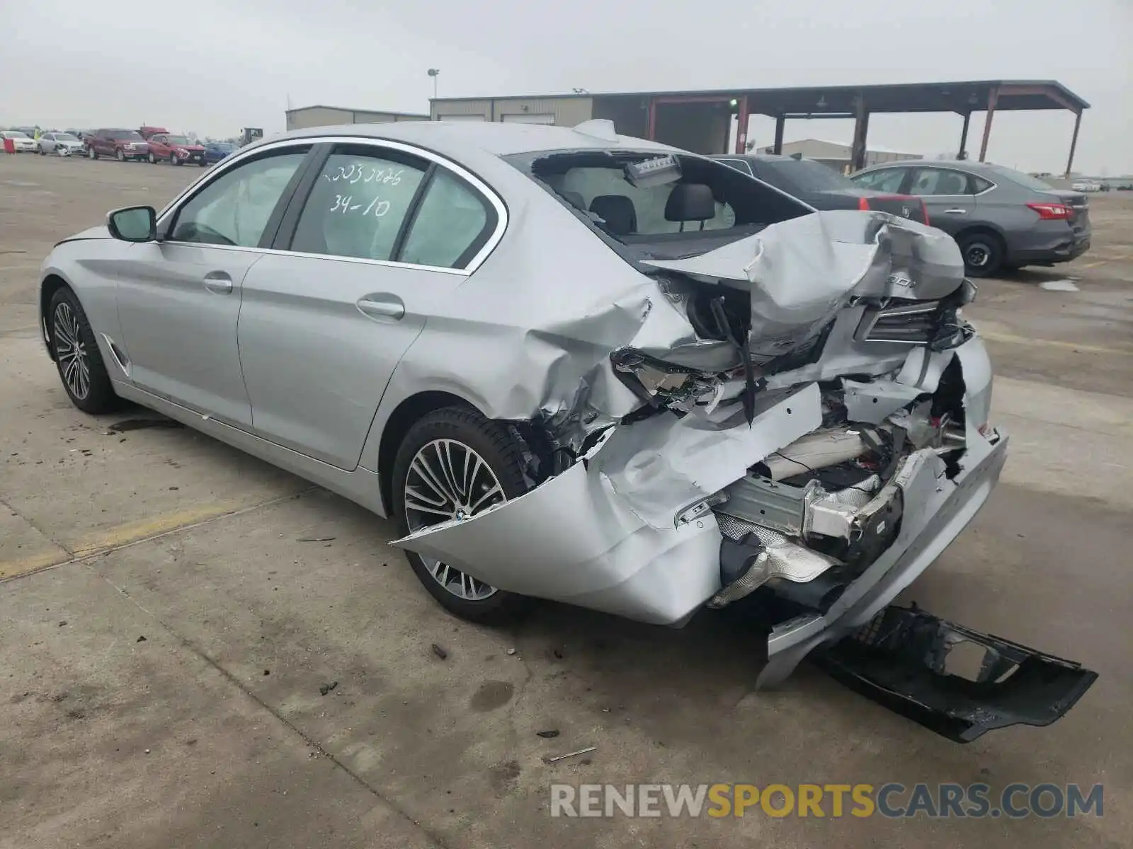 3 Фотография поврежденного автомобиля WBAJA7C57KG912309 BMW 5 SERIES 2019
