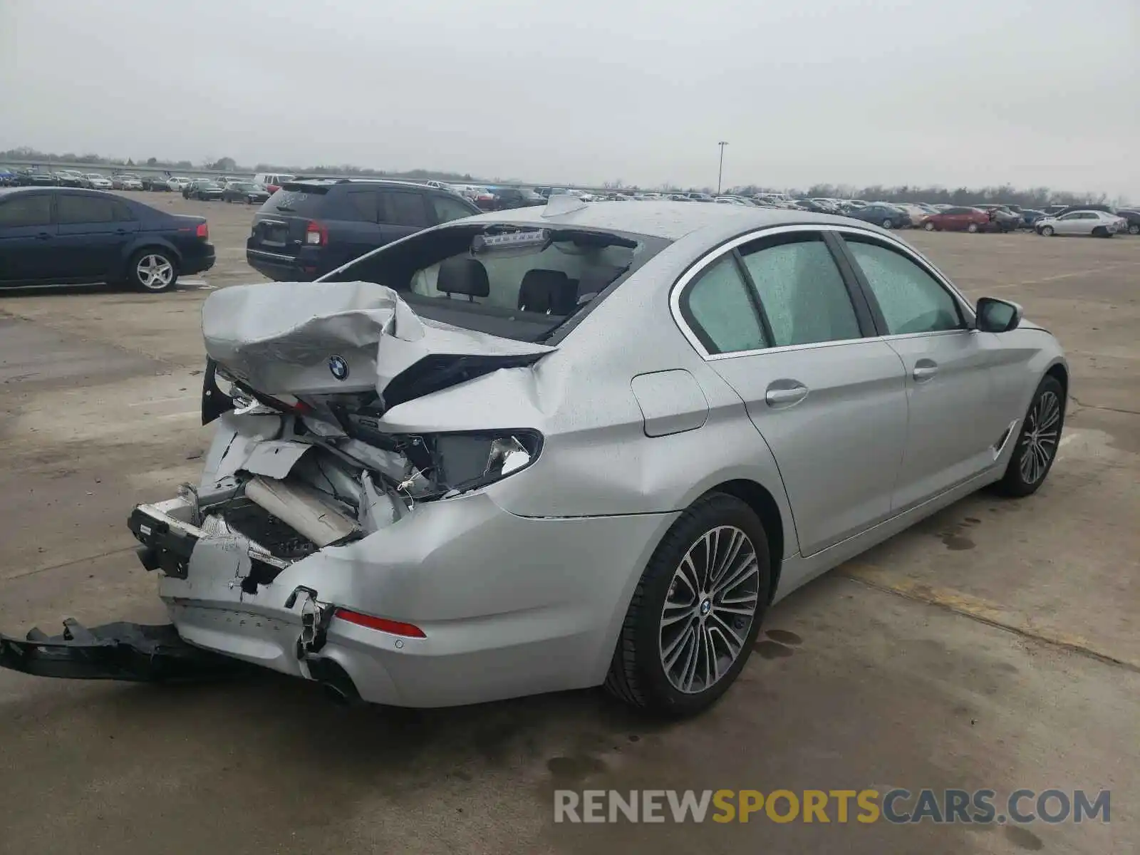 4 Фотография поврежденного автомобиля WBAJA7C57KG912309 BMW 5 SERIES 2019
