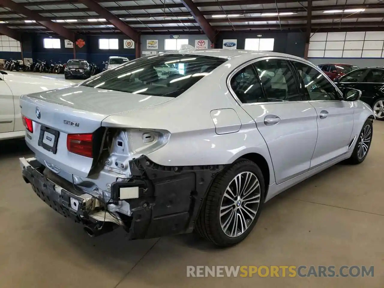 4 Photograph of a damaged car WBAJA7C57KWW07432 BMW 5 SERIES 2019