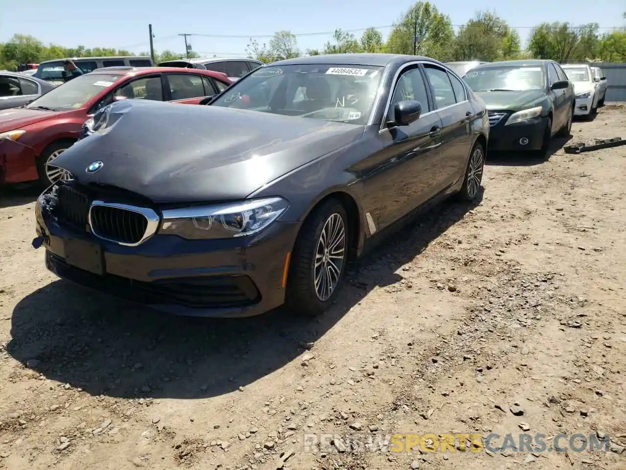 2 Фотография поврежденного автомобиля WBAJA7C57KWW09133 BMW 5 SERIES 2019