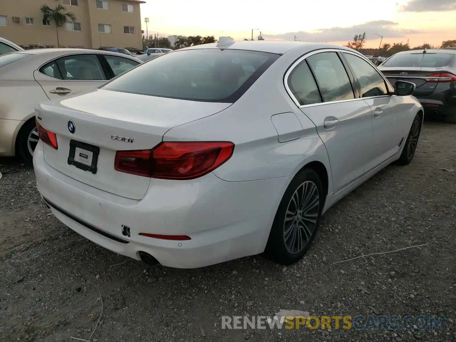 4 Photograph of a damaged car WBAJA7C57KWW12744 BMW 5 SERIES 2019