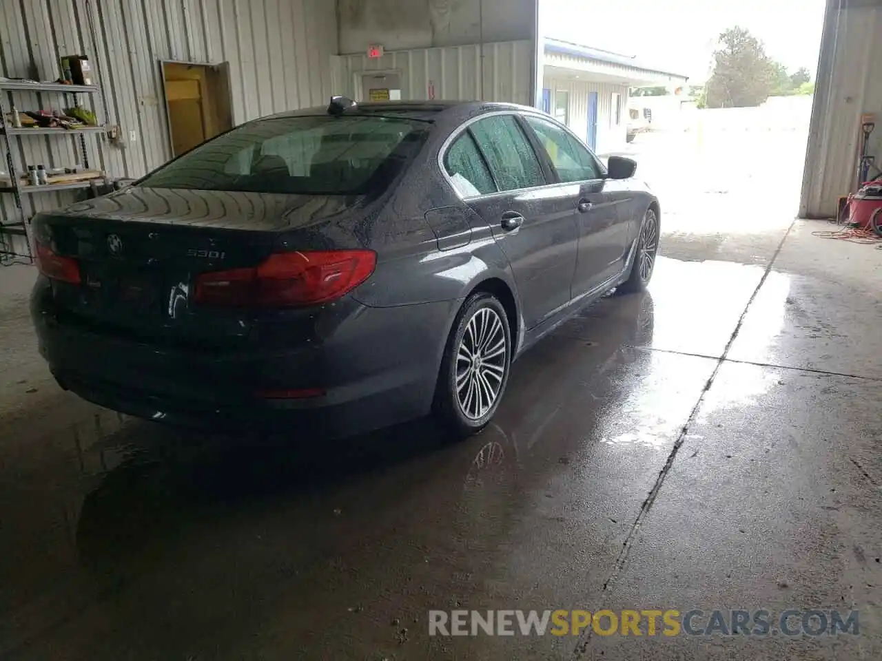 4 Photograph of a damaged car WBAJA7C57KWW21847 BMW 5 SERIES 2019