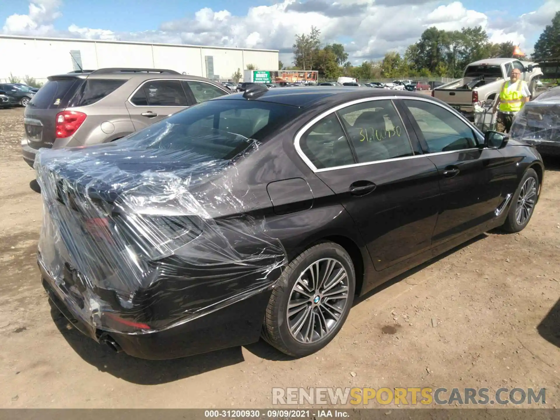 4 Photograph of a damaged car WBAJA7C57KWW23033 BMW 5 SERIES 2019