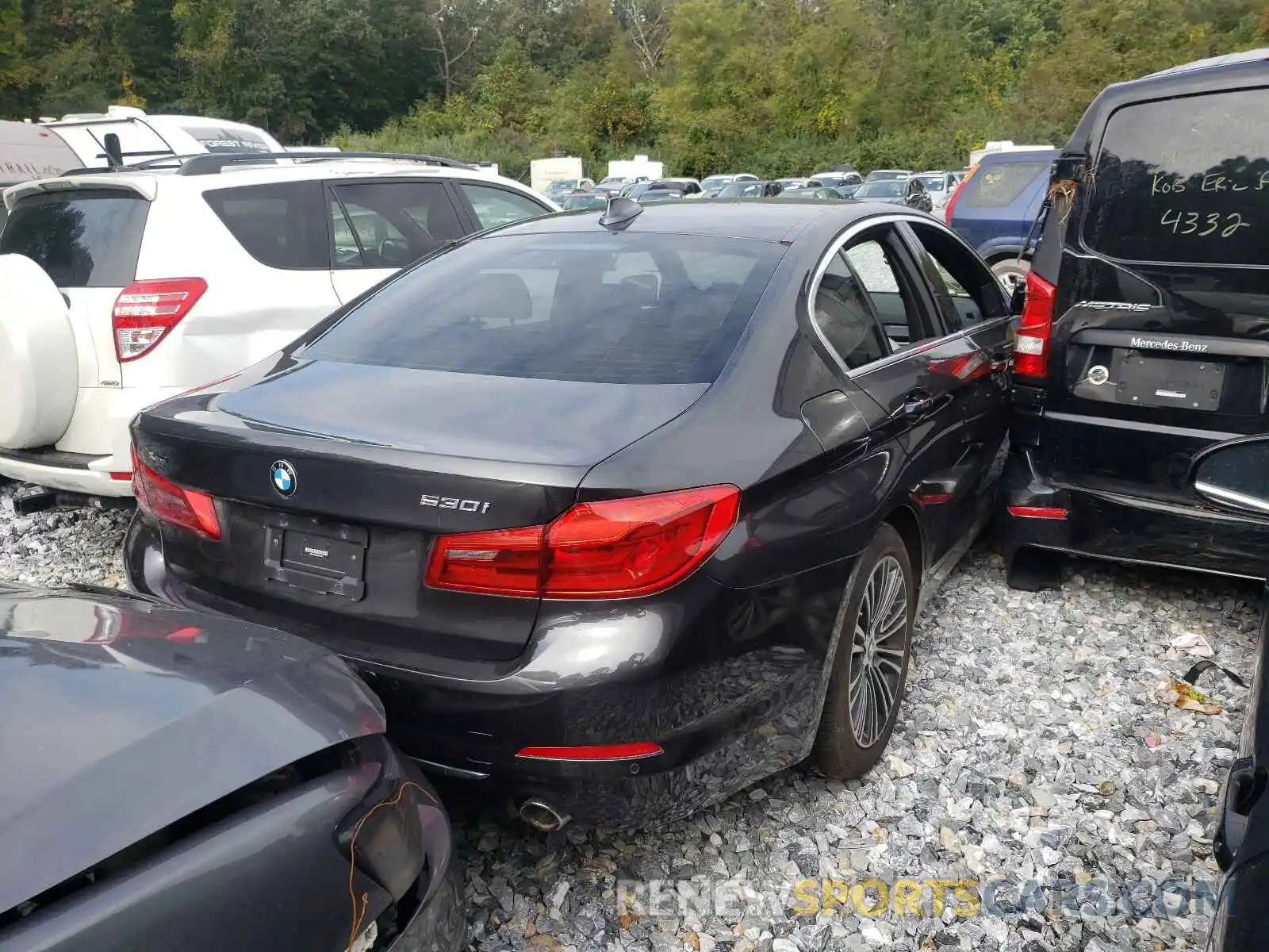 4 Photograph of a damaged car WBAJA7C58KG911573 BMW 5 SERIES 2019