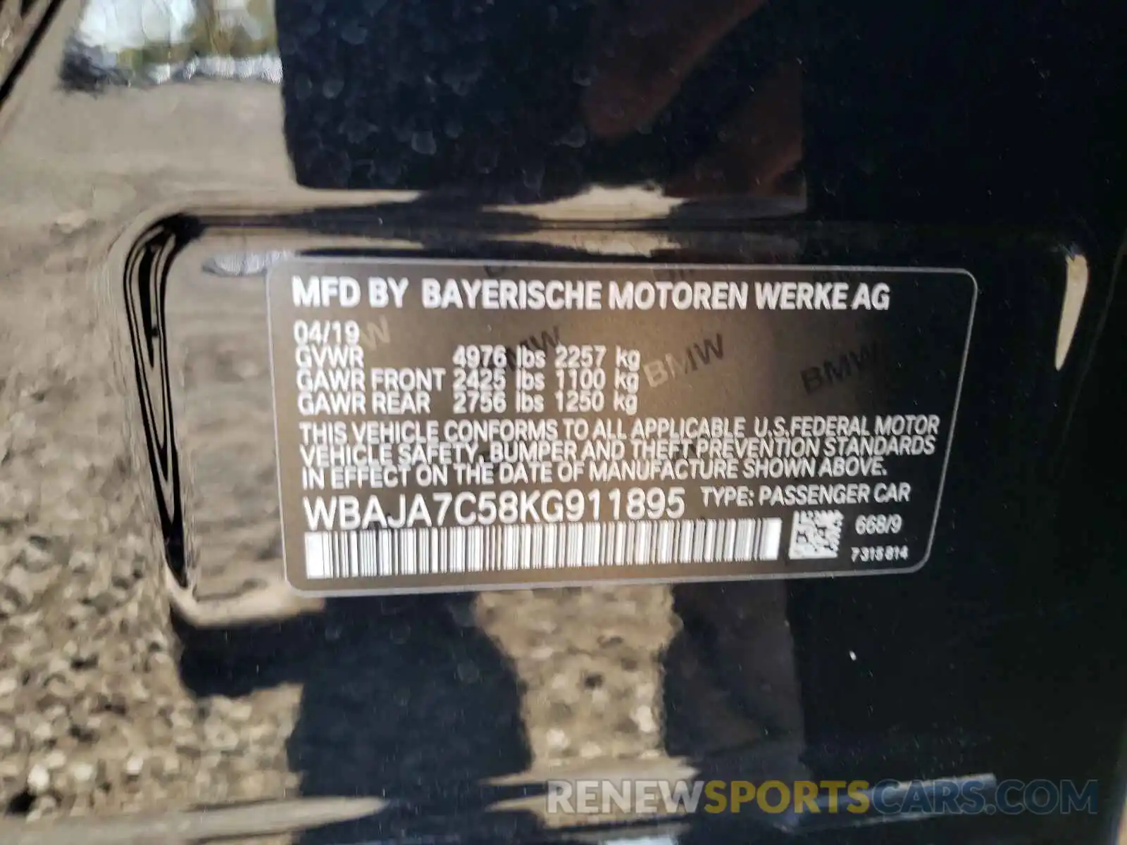 10 Photograph of a damaged car WBAJA7C58KG911895 BMW 5 SERIES 2019