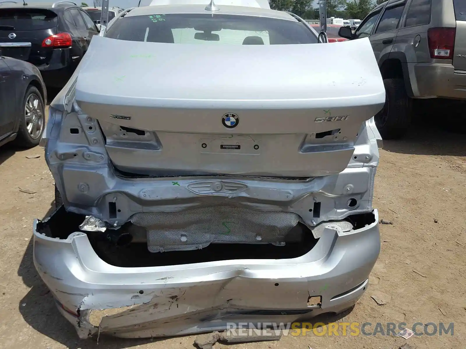 9 Photograph of a damaged car WBAJA7C58KWW04636 BMW 5 SERIES 2019