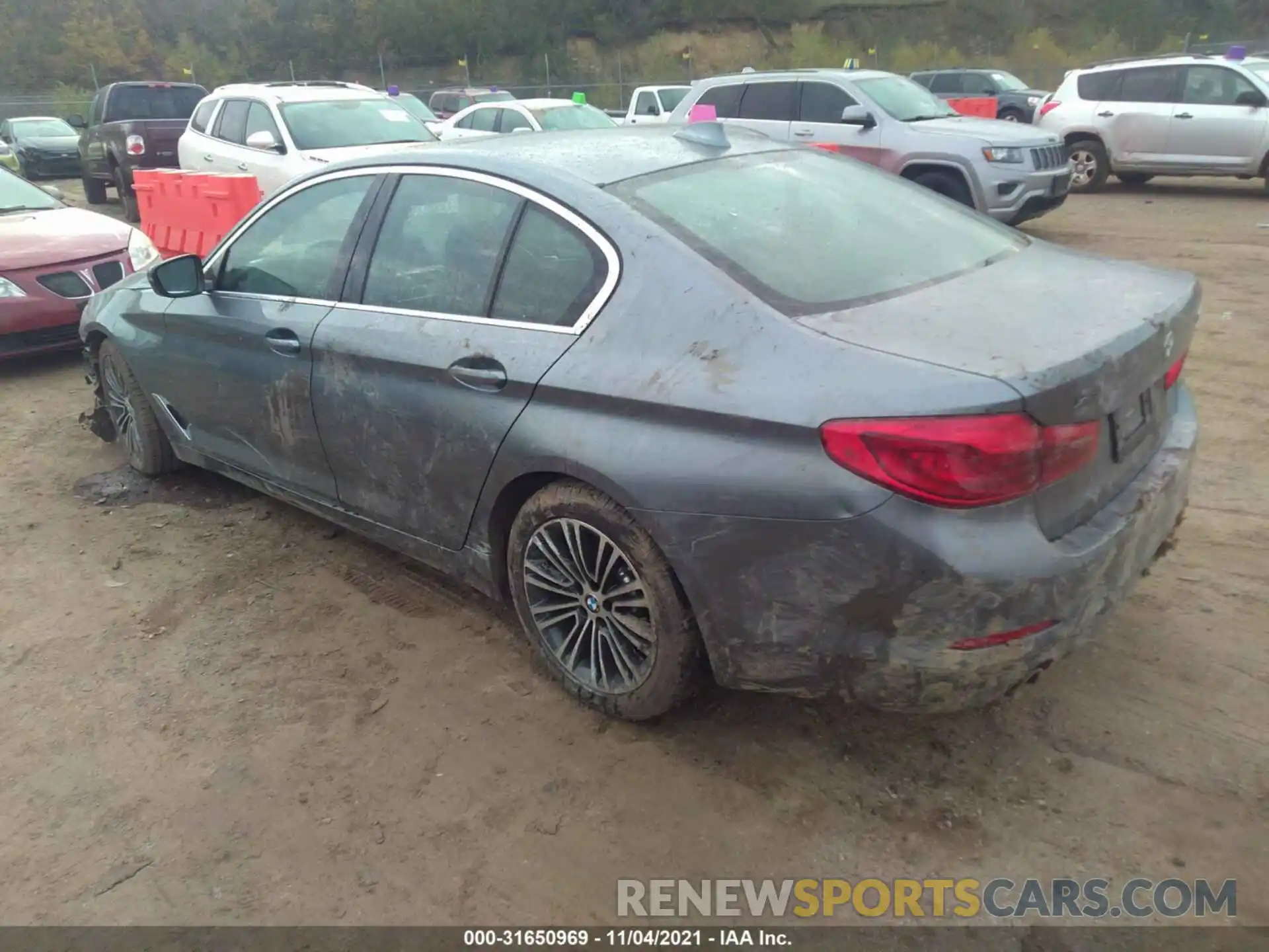 3 Photograph of a damaged car WBAJA7C58KWW05267 BMW 5 SERIES 2019